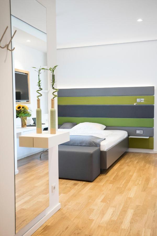 Seven Hotel + Boardinghouse Herzogenaurach Exterior foto
